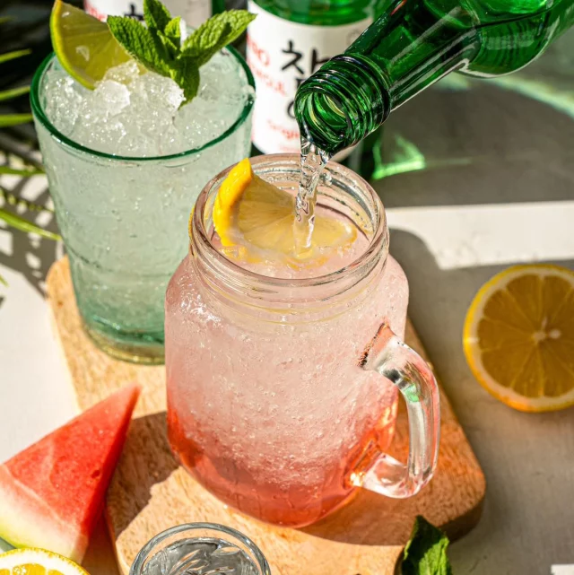 Sun’s out, drinks up! ☀️🍹

Spring is in the air, and nothing pairs better with sunshine than a refreshing DADAWAN drink! From fruity homemade lemonades to ice-cold mocktails and delicious cocktails, we’ve got the perfect sips to keep you cool. 🍑🍋🍹

What’s your go-to spring drink? Let us know in the comments👇✨