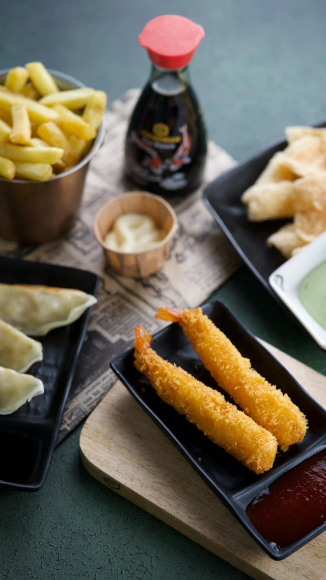 Small bites, big flavor! 🍤✨

Craving something crispy and irresistible? Our golden Gyoza served with salty-sweet soy sauce and our crispy Ebi Tempura with spicy chili dip are the ultimate sidekick duo.

Crunchy, juicy, saucy, and so satisfying! The kind of side dishes that always steal the show. 🤤

Who’s ordering these with their main? Or… making them the main? 👀

\#dadawanfood #dadawan #gyoza #ebitempura #sidedish
